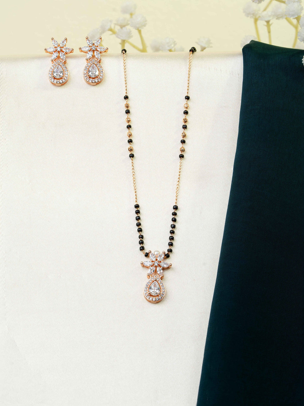 Ahana Pearl Bloom Mangalsutra Set