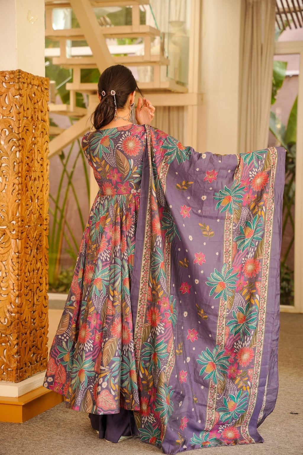 Xitika Élise Anarkali Set