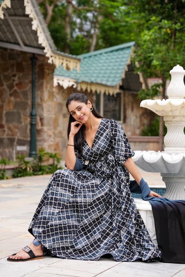 Raghavi Élégance Kurta Palazzo Set