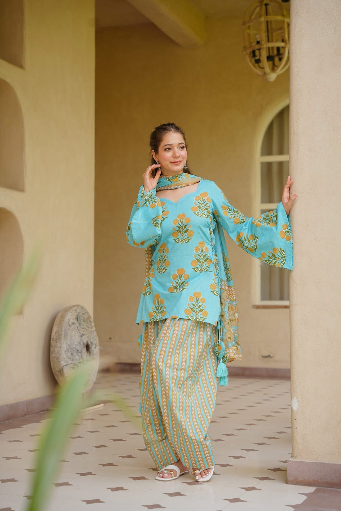 Siaara Ivory Grace Farshi Set