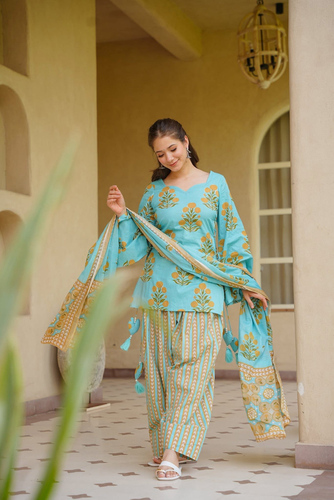 Siaara Ivory Grace Farshi Set