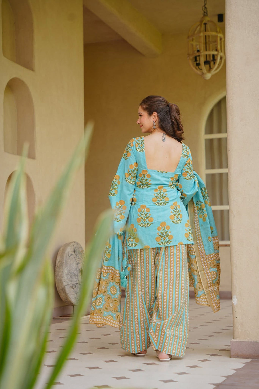 Siaara Ivory Grace Farshi Set